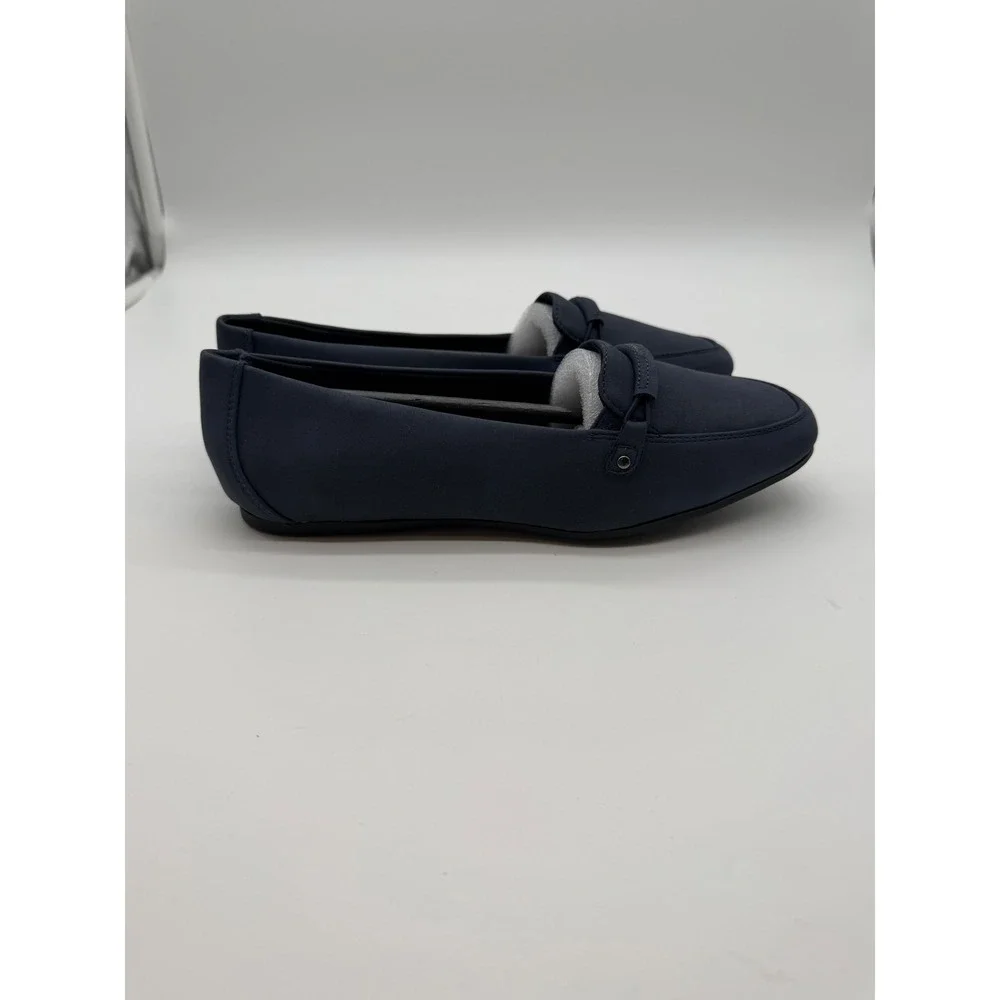 Easy Street Catsha Navy Blue Loafers Womens 6.5 N Slip On Flats